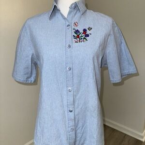 BonWorth Embroidered Shirt Women’s Blue Short Sleeve Button Down Floral Garden